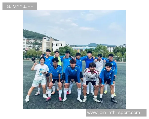 青春与梦想交织的大学足球故事与成长之路